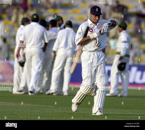 England V Pakistan Nasser Hussain Stock Photo Alamy