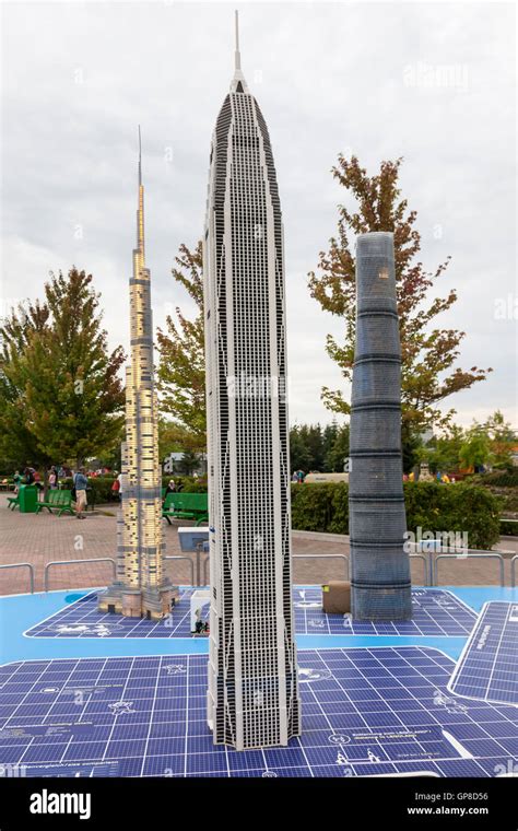 Mini Lego Skyscraper
