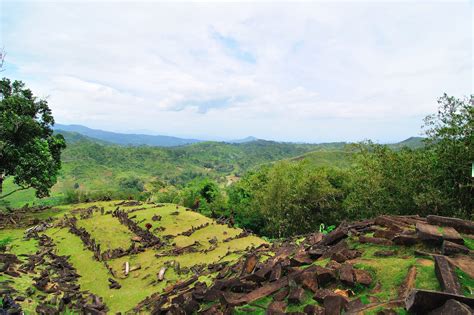 Situs Megalitikum Gunung Padang Disparbud