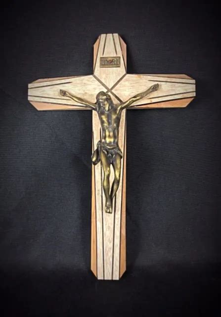 ANCIEN CRUCIFIX EN bois et christ en régule Christianisme ésotérisme