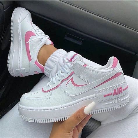 Pin By 🧩𝔅𝔯𝔞𝔷𝔶𝔅𝔦𝔱𝔠𝔥𝔎🧩 On Kicks In 2020 Nike Air Shoes Sneakers Fashion Jordan Shoes Girls