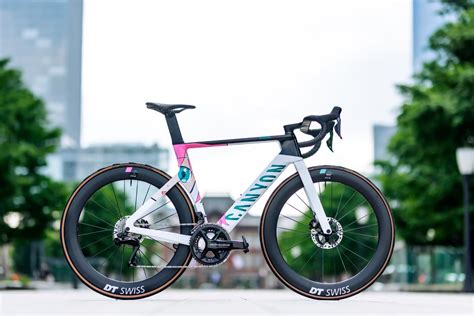 Canyon Aeroad CFR Tokyo Edition Una Exclusiva Bicicleta Inspirada En