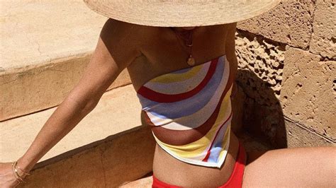 El Bikini Que Inesperadamente Se Va A Apoderar De Instagram Este Verano Glamour