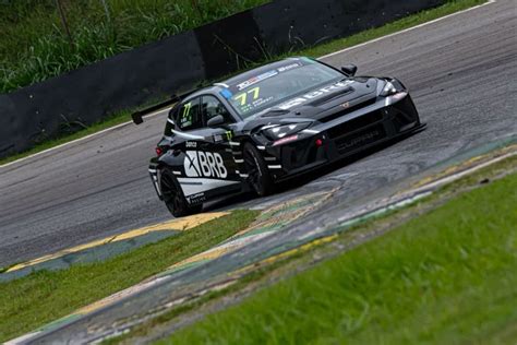 Reis Y Foresti Vencen En Inicio De Tcr Sudamericano En Interlagos