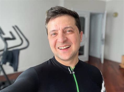 Зеленский озадачил украинцев, резко поседев за несколько дней