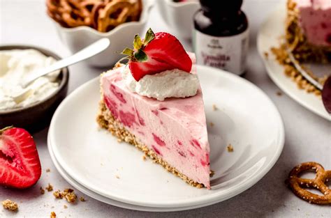 Strawberry Pretzel Pie - Rodelle Kitchen