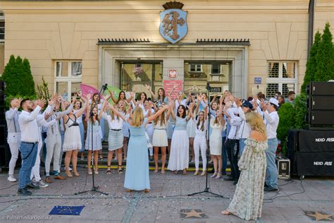 Chór Politechniki Opolskiej wśród gwiazd na Opolskim Rynku 5 września