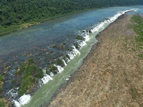 Três Passos News Vídeo Sobrevoo de parapentes mostra cenário atual