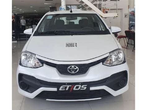 Etios X Sedán Blanco Perlado Motor 1 5 Litros Transmisión Manual 6