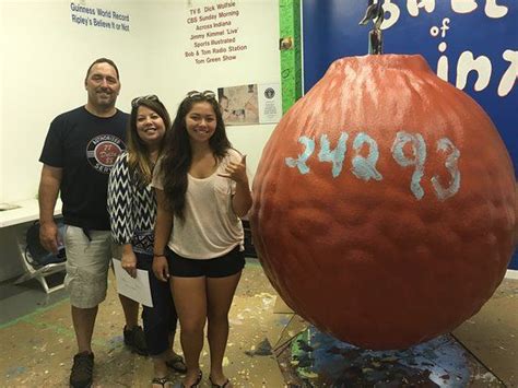 Worlds Largest Ball Of Paint World Record In Alexandria Indiana