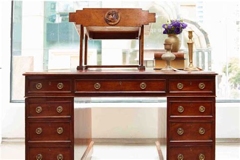 A Beginner S Guide To Buying Antiques Share A Word