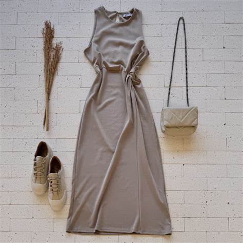 VESTIDO MIDI DETALHE CINTURA NUDE Dondoca Moda Feminina