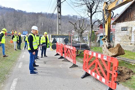 Au Nceput Lucr Rile La Re Eaua De Gaze Pe Valea Sl Nicului