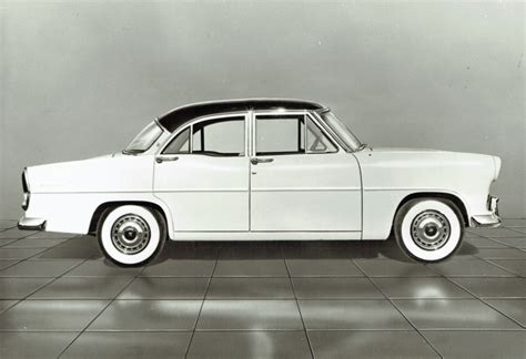 Simca Vedette – Phil Seed's Virtual Car Museum