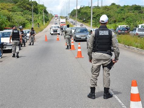 G1 BPTran apreende mais de 40 veículos durante blitz em João Pessoa