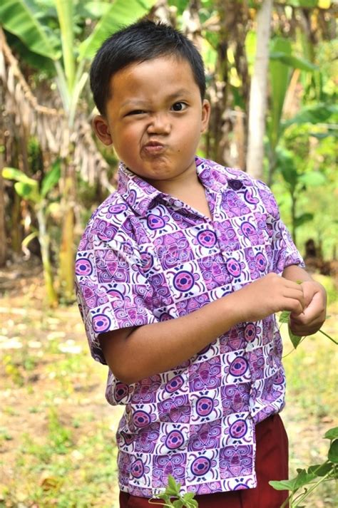 Fotografer Net Galeri Anak Yang Lucu Dengan Batik Yang Bagus