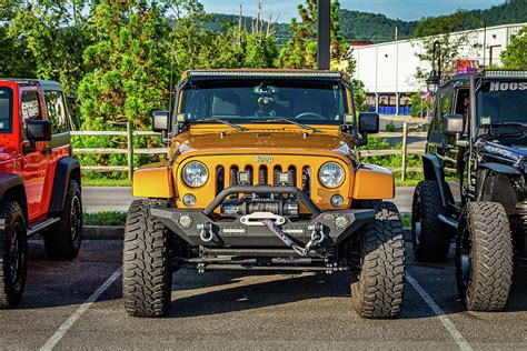 Jeep Wrangler JK Sahara Hardtop Photograph by Gestalt Imagery - Pixels