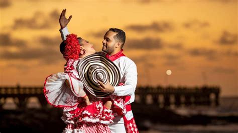 Bailando Cumbia Con Movimiento