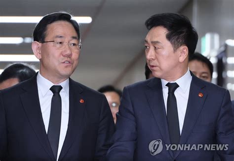 韓国与党 支持率下落に「危機感」＝中道層離れ目立つ 聯合ニュース