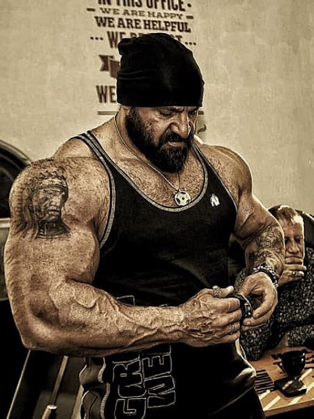 Worldwide Bodybuilders Armenian Muscle Bear Vahram Hakobyan