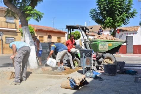 La Delegaci N De Obras Acomete Mejoras En El Acerado De La Avenida San