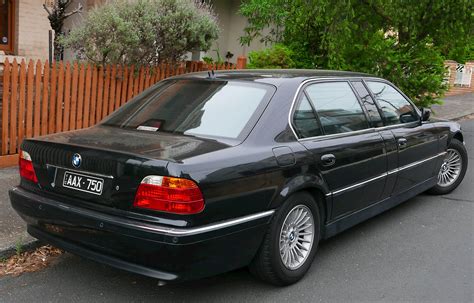 1995 BMW 750 iL 4dr Sedan 5-spd auto w/OD