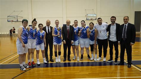 Kad N Basketbol Tak M M Z Ampiyon Oldu Stanbul Okan Niversitesi