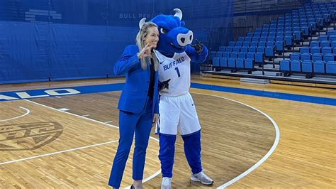 Becky Burke introduced as Buffalo's new women's basketball coach | wgrz.com