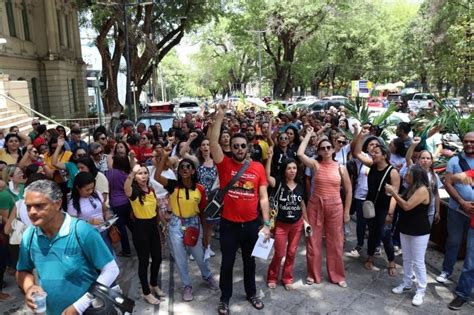 Professores De Teresina Deflagram Greve Geral Por Tempo Indeterminado