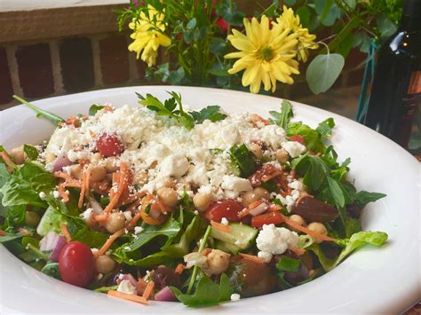 Mediterranean Salad – Bella Culinary Adventures