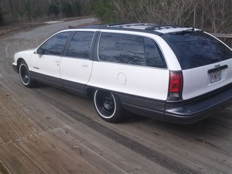 1991 Oldsmobile Custom Cruiser for sale: photos, technical ...