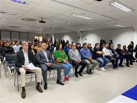 ACISB e CDL prestigiam cerimônia de posse dos novos servidores