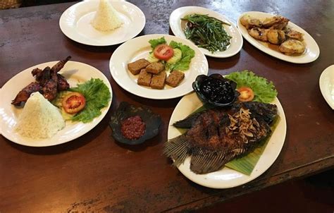 10 Rumah Makan Sunda Di Bandung Yang Recommended