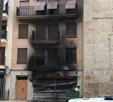 El Fuego Calcina Un Bajo En La Plaza Mayor Y Una Vivienda En La Calle