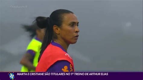 Vídeo Marta e Cristiane são titulares juntas em 1º treino de Arthur