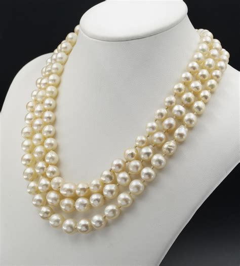 Art Deco Three Strand Baroque Shaped Pearl Necklace Ruby Diamond Large