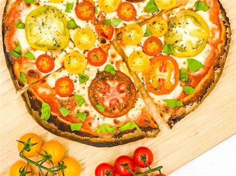 Fresh Tomato Pizza Recipe Splash Of Taste Vegetarian Recipes