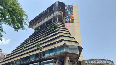 C Te Divoire Six Artistes D Corent Dune Fresque La Pyramide