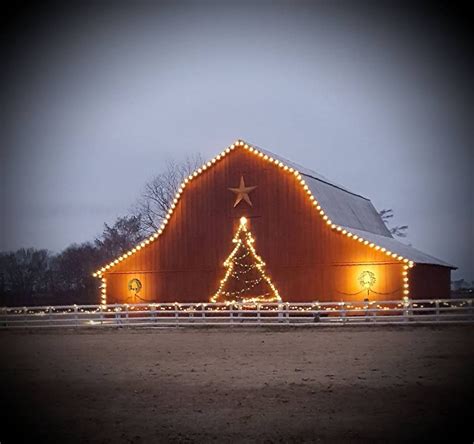 Beautiful Barn At Dark Corner Ar Decorated For The Holidays With