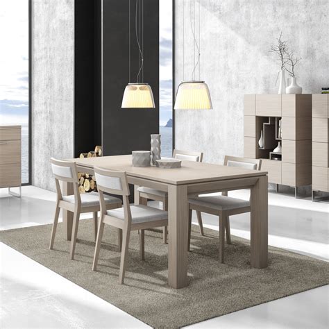 Mesa de jantar contemporânea GINZA 322 A Brito em madeira