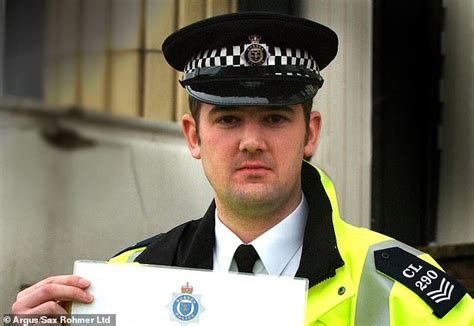 Married Chief Inspector Quits Force After Being Accused Of On Duty Sex Session Daily Mail