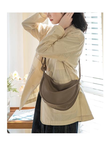 Yvon Leather Dumpling Shoulder Sling Bag For Woman Unisex Korean