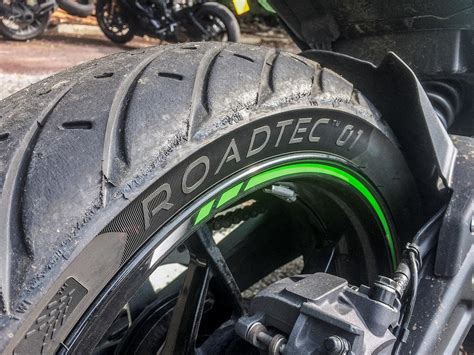 Product Review Metzeler Roadtec Tyres Mcn