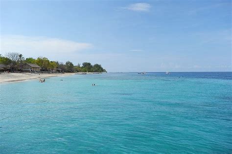 gili air air photo lombok