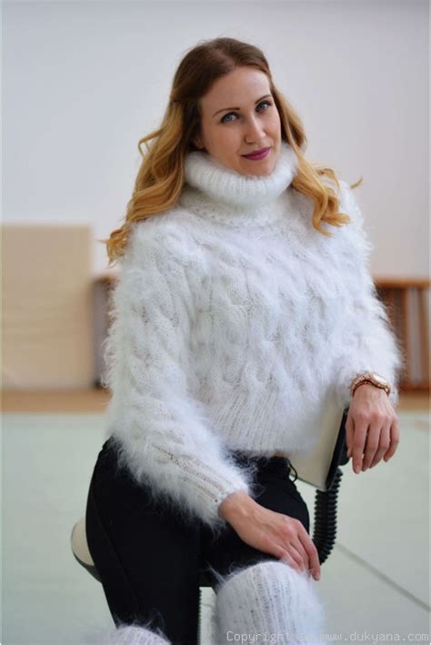 Cropped Mohair Tneck Sweater And Leggings In White Mohair S44