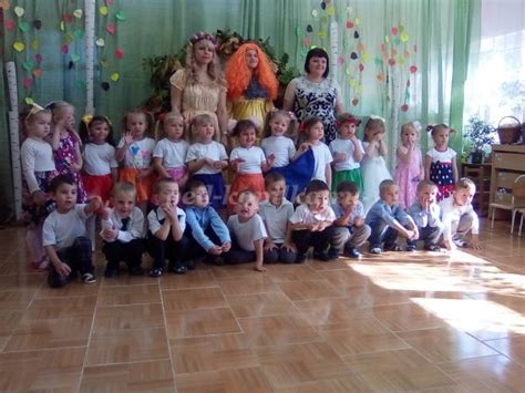 Костюм Осени Взрослый Для Детского Сада Фото — Фото