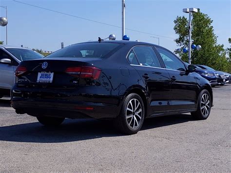 Pre Owned 2017 Volkswagen Jetta 14t Se Fwd Sedan