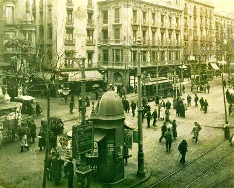 Atentado En Las Ramblas El Paseo Donde Se Pasa Del Al Titeresante