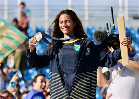 Rayssa Leal Conquista O Bronze E Faz Hist Ria No Skate Street Feminino