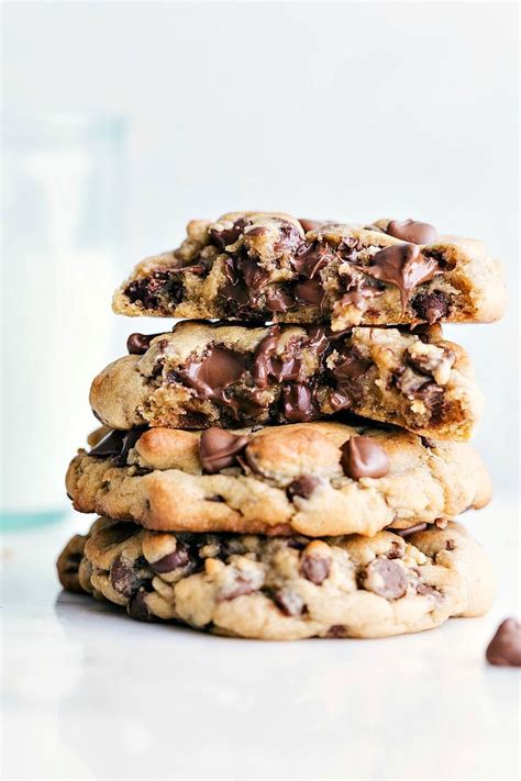 Bakery Style Chocolate Chip Cookies Chelsea S Messy Apron Cookies Recipes Chocolate Chip